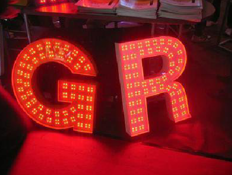 卢氏LED发光字常见的安装误区。